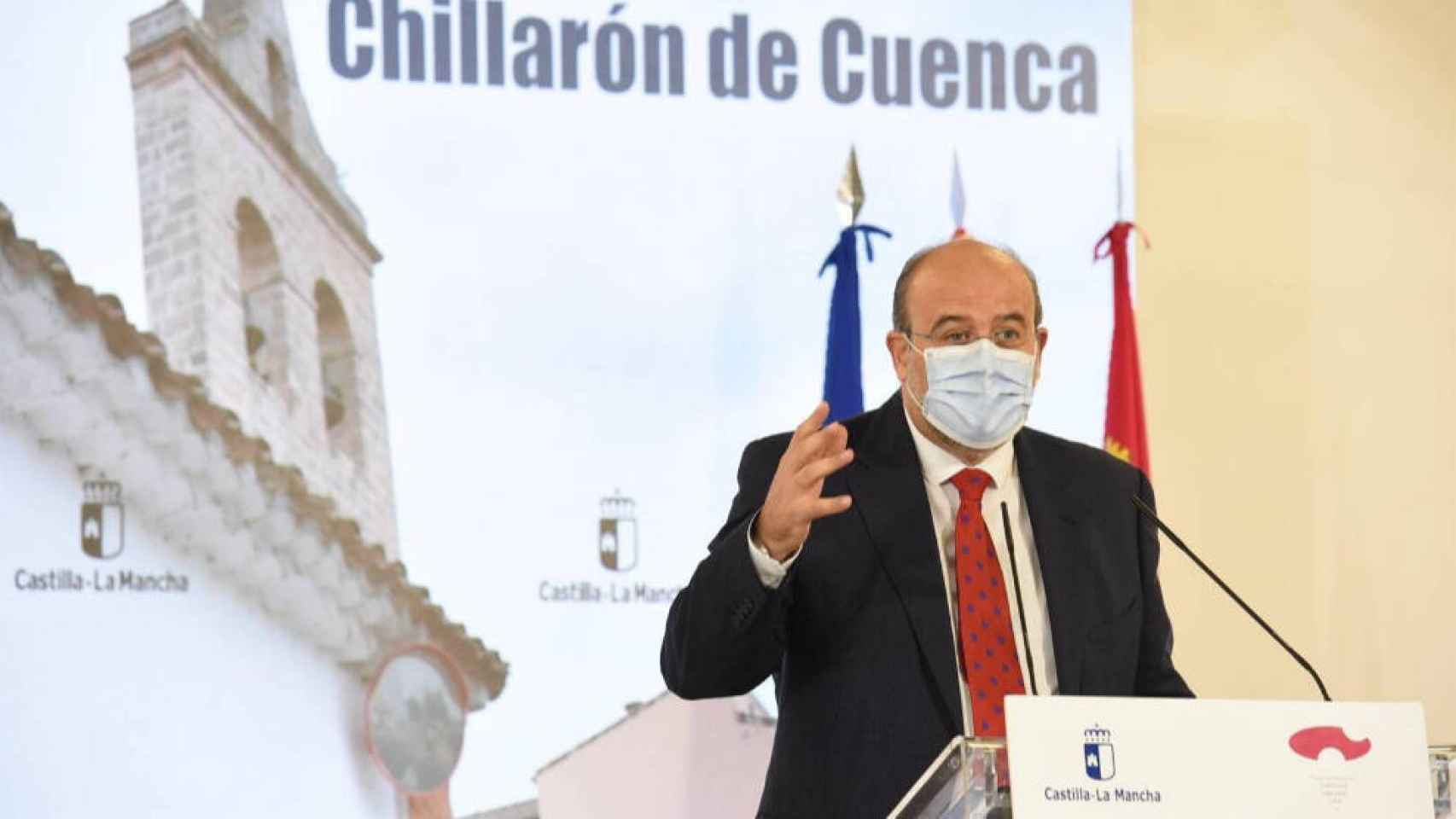 José Luis Martínez Guijarro, vicepresidente de Castilla-La Mancha, este lunes en la localidad conquense de Chillarón