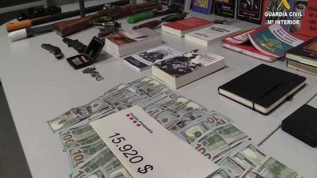 Casi 16.000 euros en metálico intervino la policía