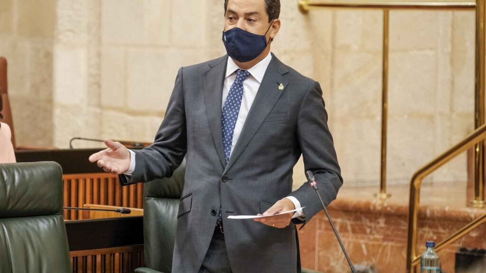 El presidente de la Junta de Andalucía, Juanma Moreno, en el Parlamento andaluz.