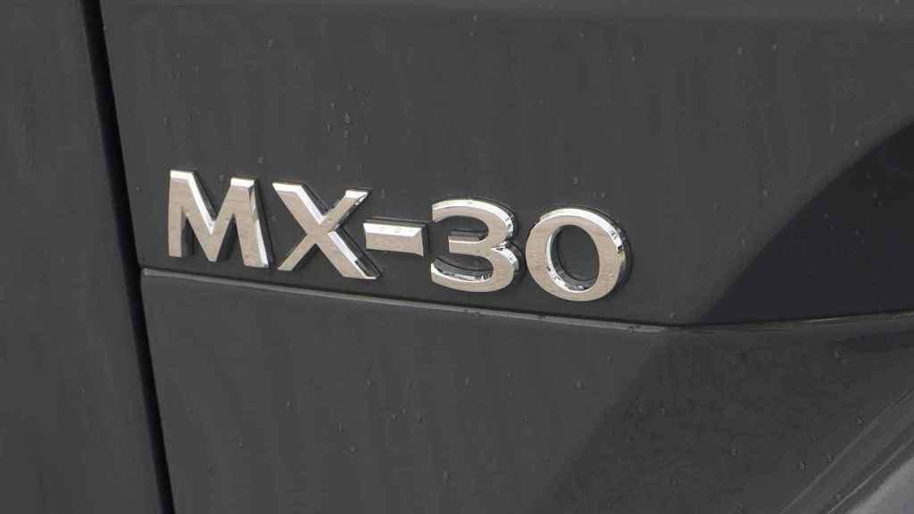 Este Mazda MX-30 es el primer SUV eléctrico de la marca.