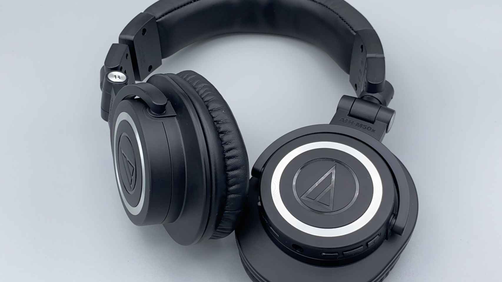 Audio Technica ATHM30X - Audifonos de Estudio - Blupoint Music