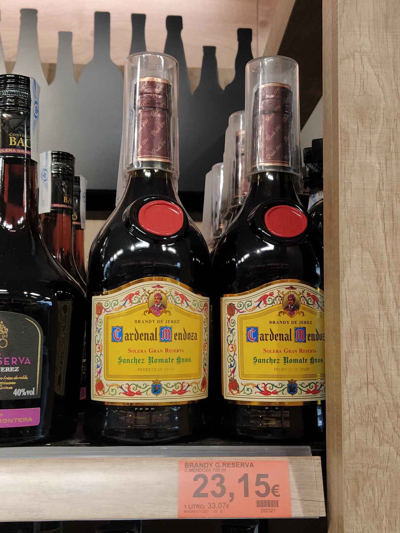 El Brandy de Jerez solera gran reserva Cardenal Mendoza que cuesta 23,14 euros.