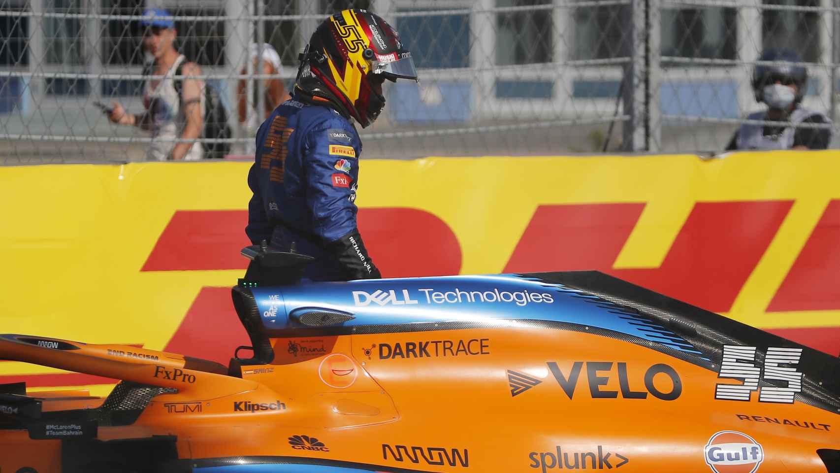 Carlos Sainz tras su accidente en el GP de Rusia