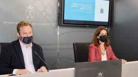 El alcalde de Albacete, Vicente Casañ, y la concejal de Emprendimiento e Innovación, Laura Avellaneda