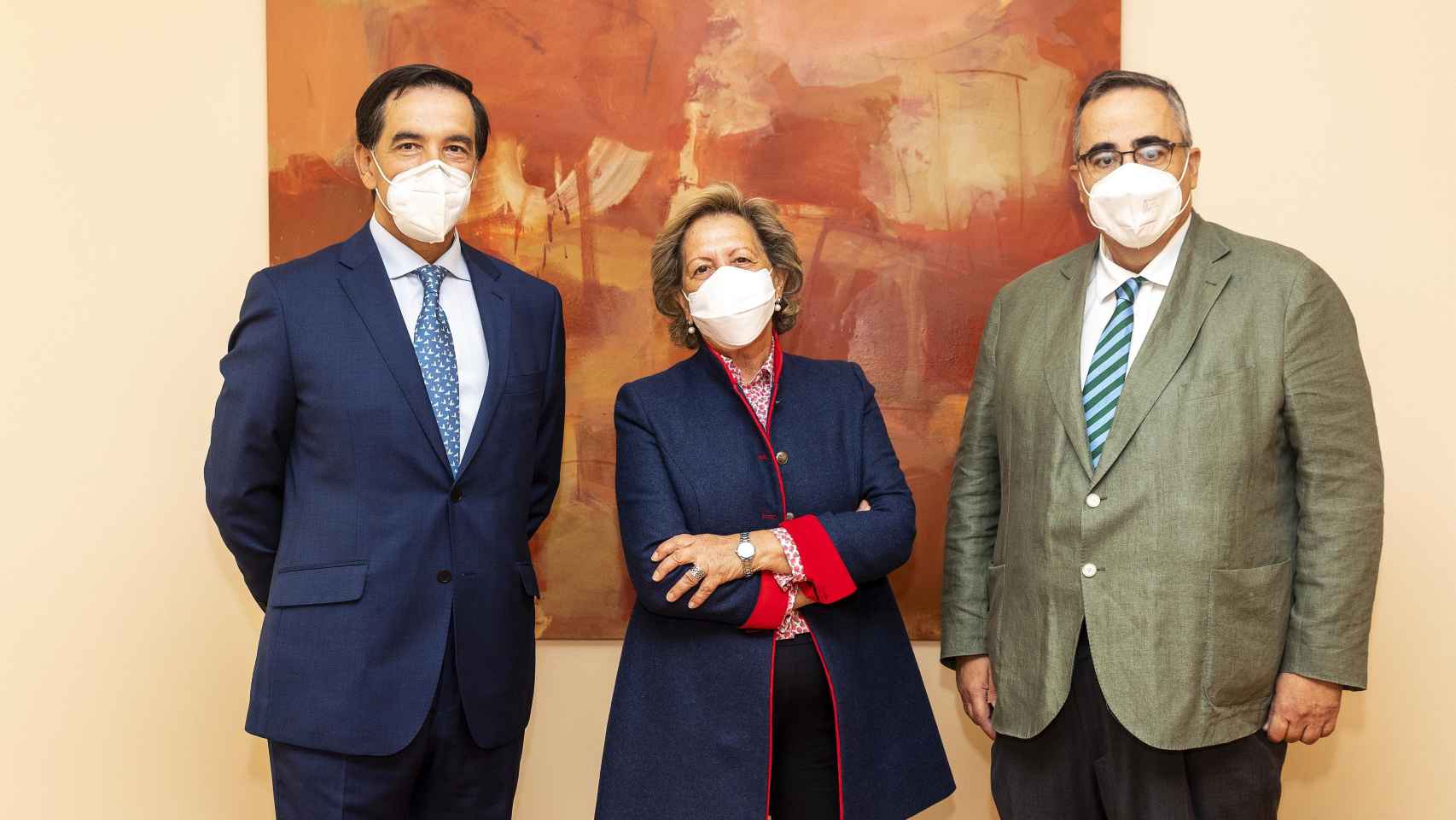Ángel Martínez-Aldama (Inverco), Pilar González de Frutos (Unespa) y Gregorio Izquierdo (IEE).