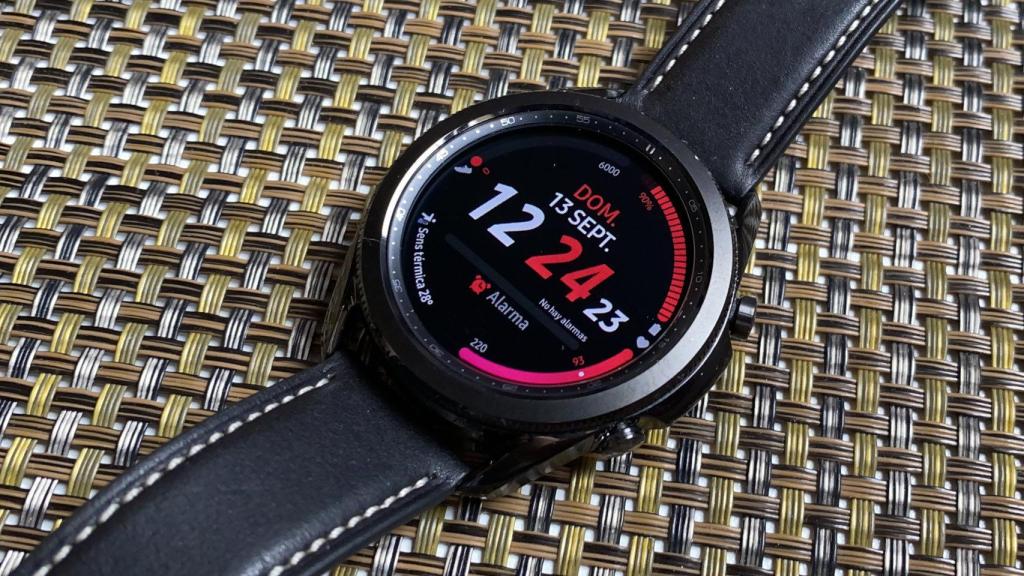 Las esferas incluidas en el Samsung Galaxy Watch 3 son muy personalizables