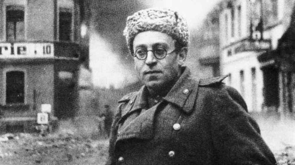 Vassili Grossman en Berlín tras finalizar la Segunda Guerra Mundial.