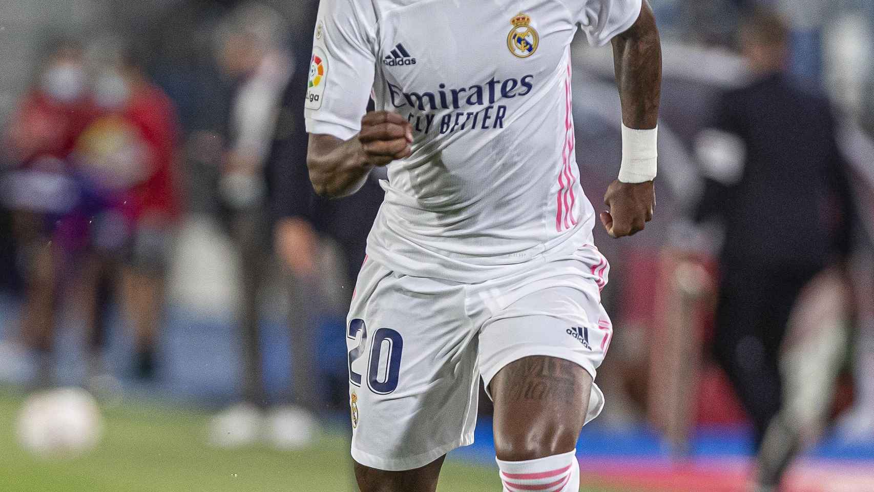 Vinicius arranca un contragolpe del Real Madrid