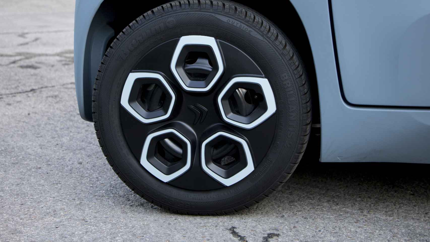 Las ruedas tienen un diámetro de 14 pulgadas.