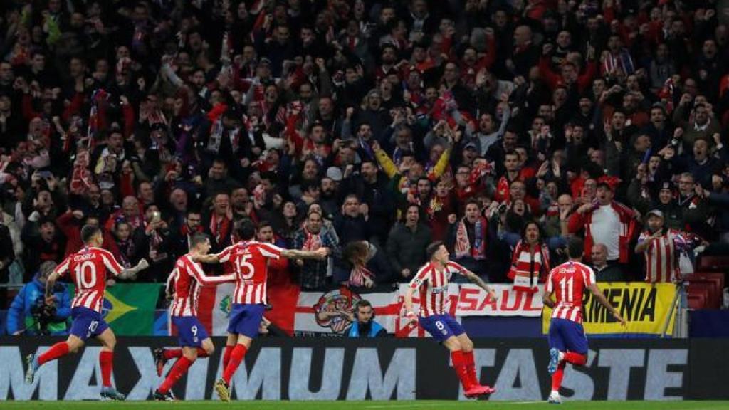 El Atlético de Madrid celebra un gol con el público en el Wanda Metropolitano
