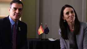 Pedro Sánchez y Jacinda Ardern, primera ministra de Nueva Zelanda, en un encuentro en Nueva York.