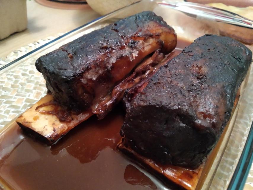 Costillas glaseadas de vaca rubia gallega.
