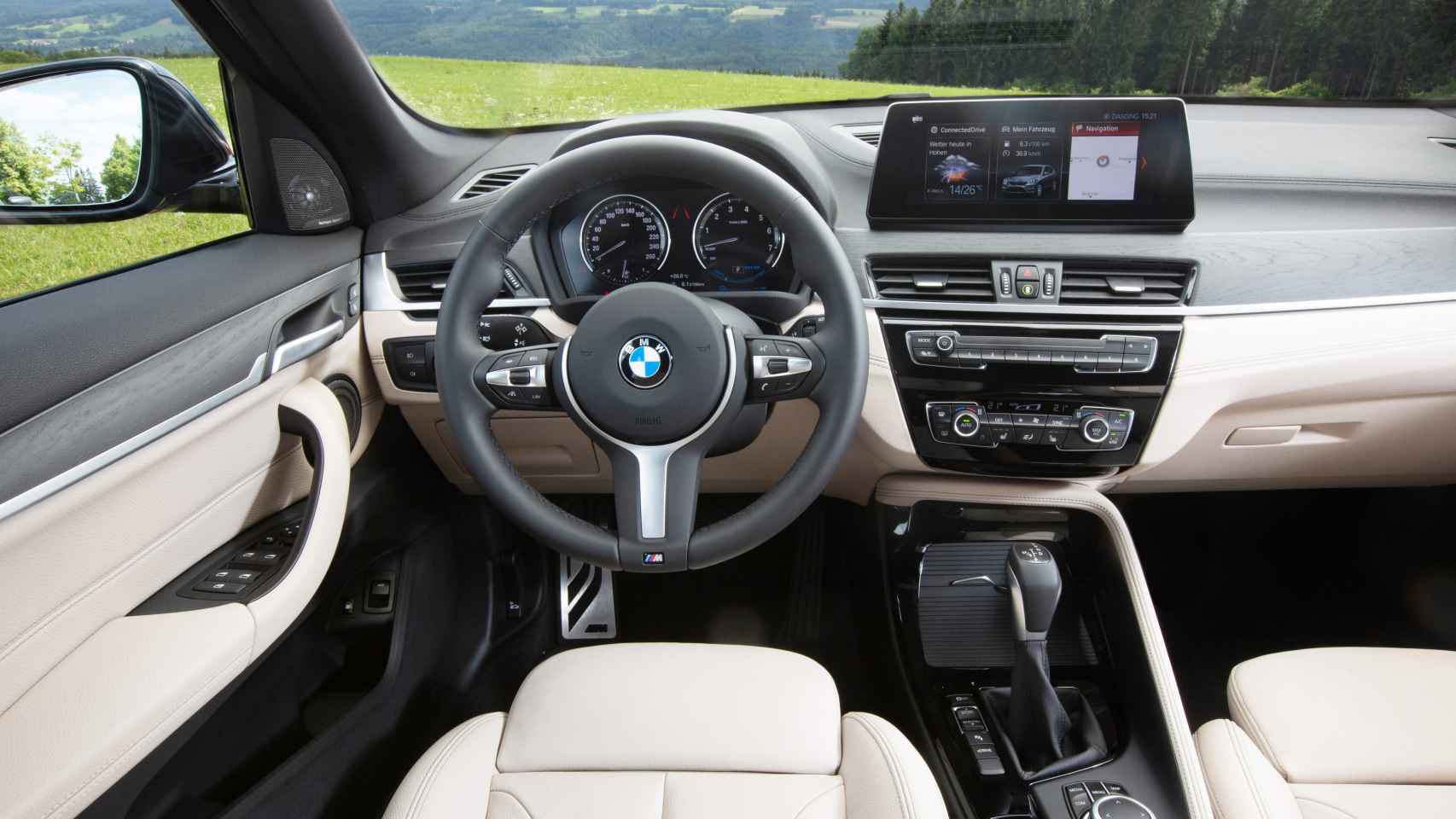 Pues de conducción del BMW X1.