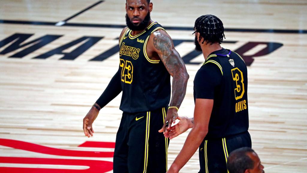 LeBron James y Anthony Davis, durante las Finales 2020