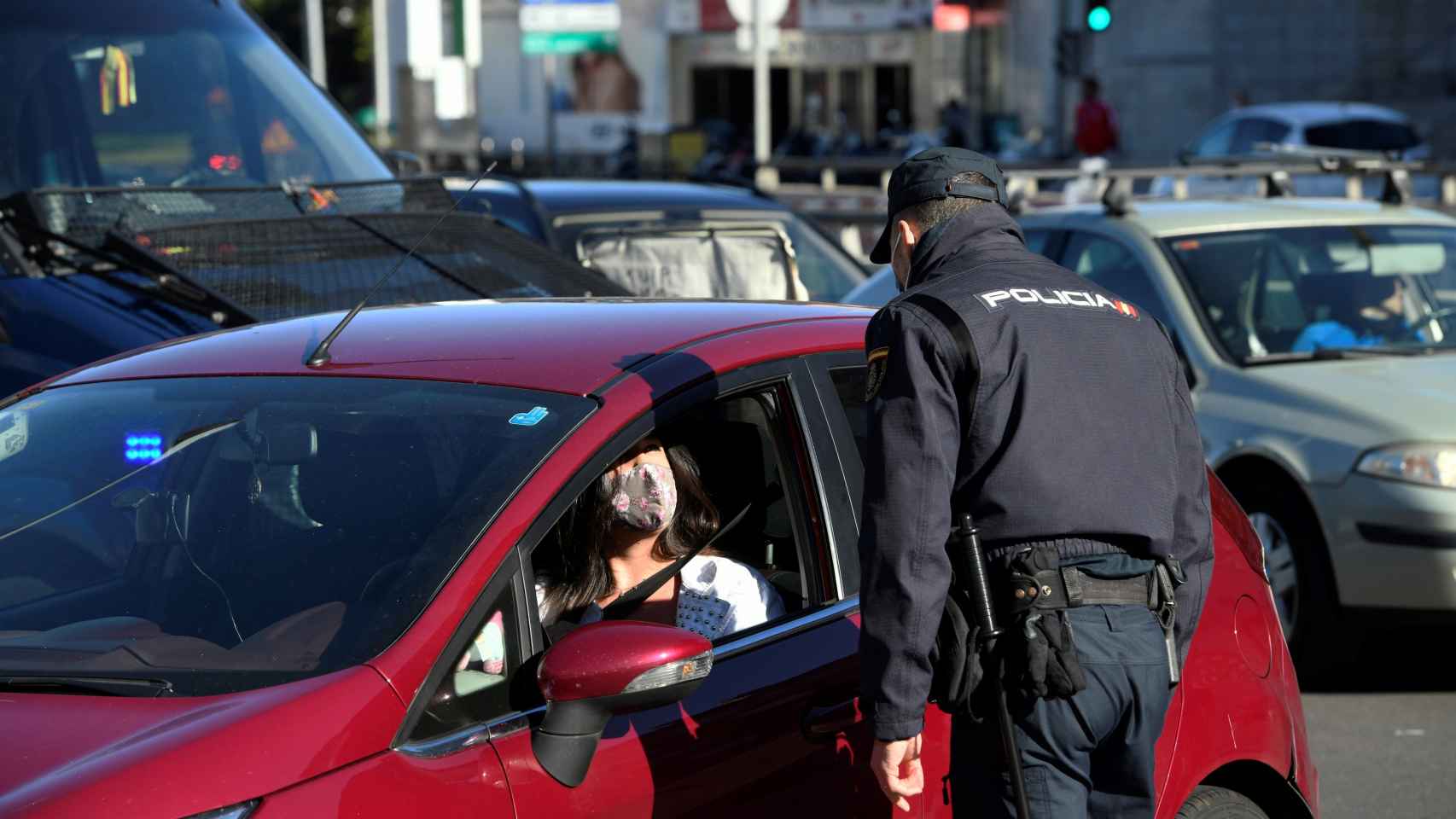 La Policía vela por el control de las restricciones en Madrid