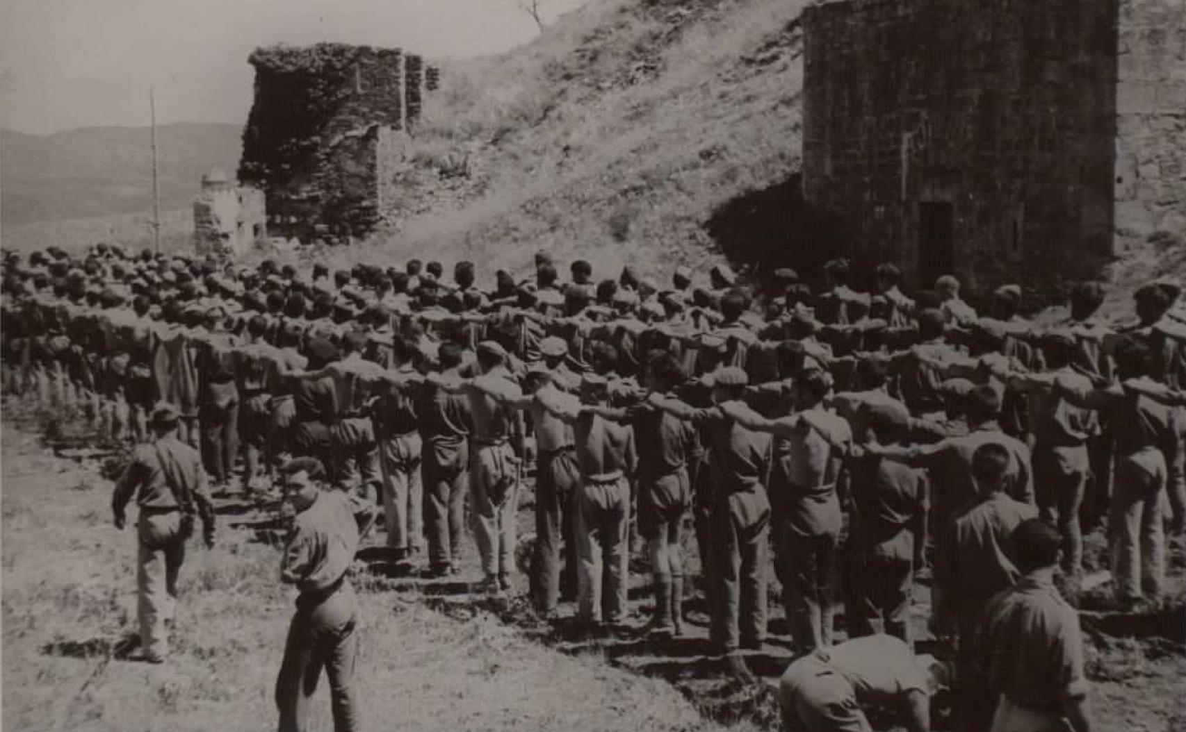 Prisioneros del bando franquista capturados por los republicanos durante la batalla del Ebro.