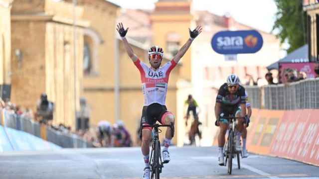 Ulissi vence en la segunda etapa del Giro de Italia
