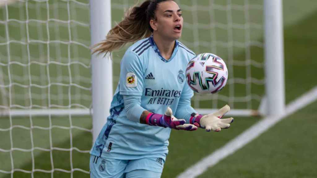 Misa Rodríguez, la portera del Real Madrid Femenino, durante El Clásico