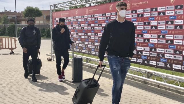 La llegada de Adama Traoré junto a Ceballos y Kepa