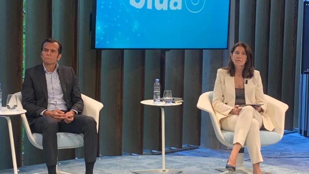 Iñaki Peralta, director general de Seguros de Sanitas, y Yolanda Erburu, directora de Comunicación, RSC y Fundación Sanitas.