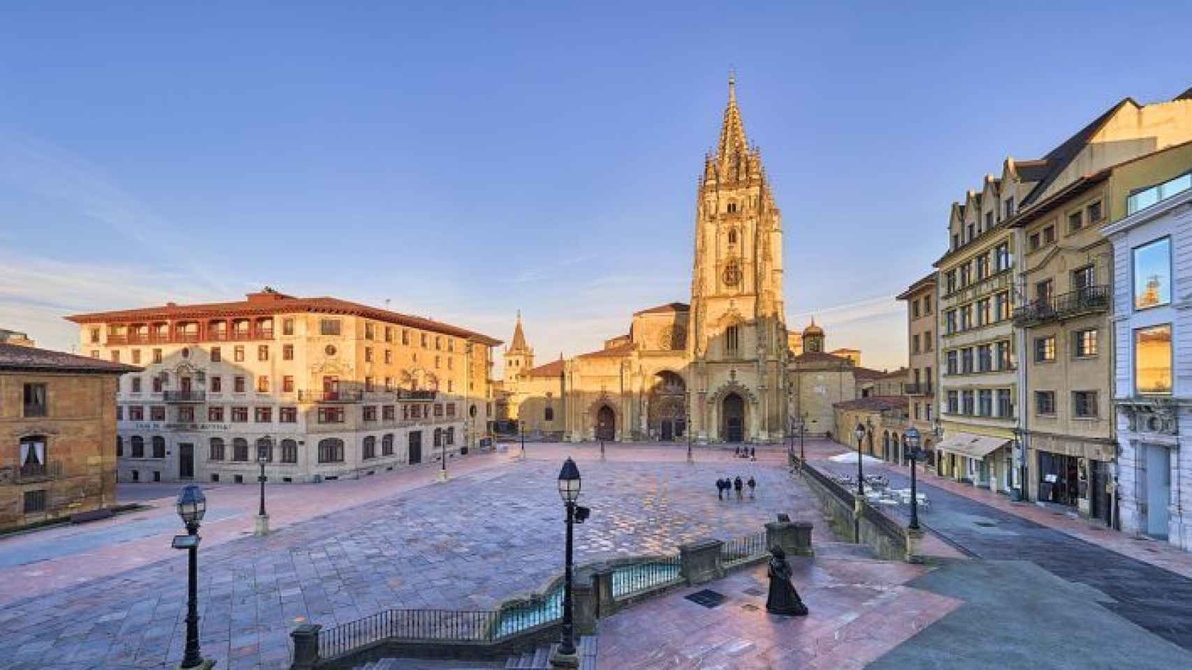 catedral-oviedo-turismo-asturias