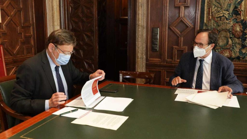 El presidente valenciano, Ximo Puig, junto a su 'conseller' de Hacienda, Vicent Soler.