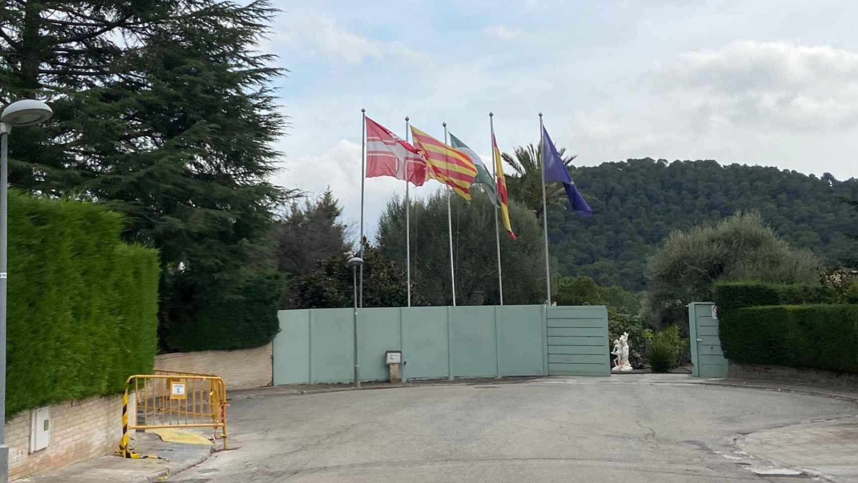 El fortín de los Lao. El único lugar de Matadepera donde ondea una bandera andaluza