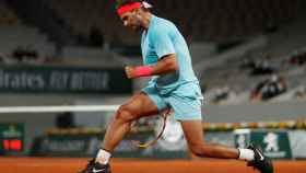 Nadal celebra un punto en Roland Garros