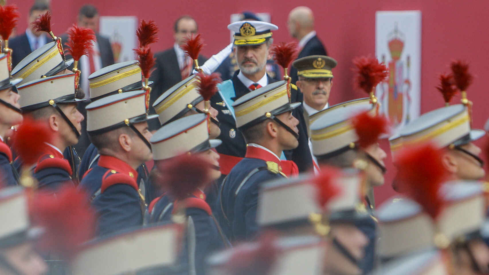 Felipe VI presidiendo el desfile del 12 de Octubre de 2019.