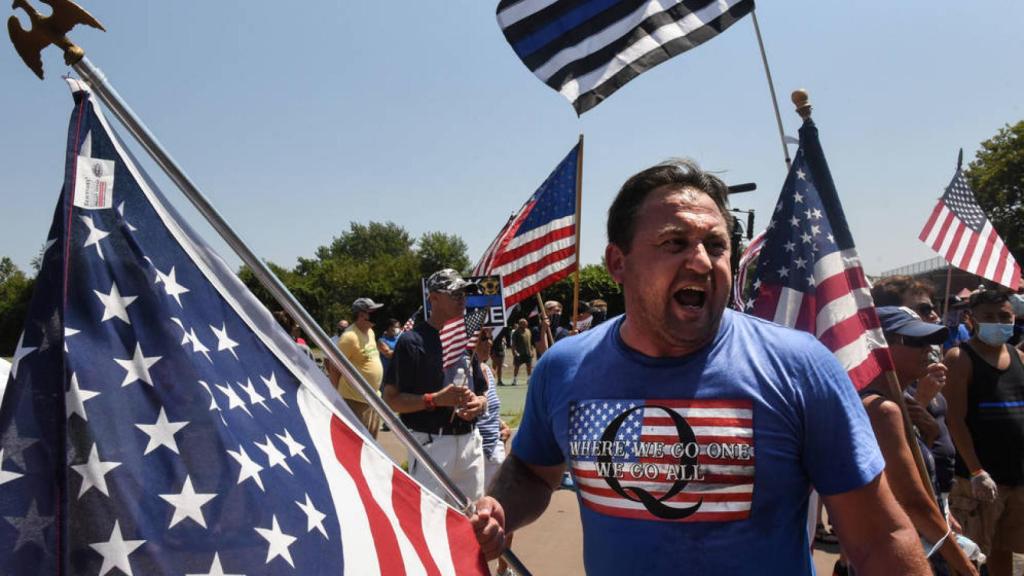 Integrantes de QAnon.