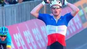 Arnaud Demare entra solo en la meta de la sexta etapa del Giro de Italia