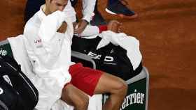 Djokovic recibe asistencia médica