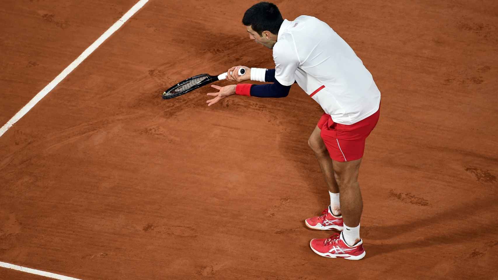 Djokovic se lamenta en una jugada