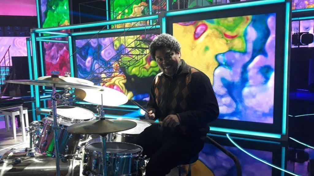 Sayde es percusionista pero también toca el piano
