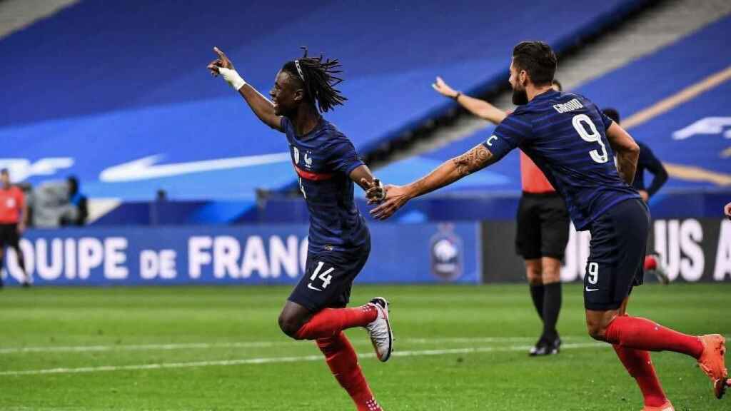 Eduardo Camavinga celebra un gol con la selección de Francia