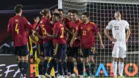 España celebra su gol ante Suiza