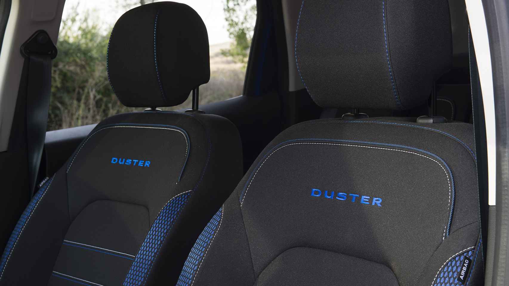 El Dacia Duster presenta unos acabados razonables para su precio.