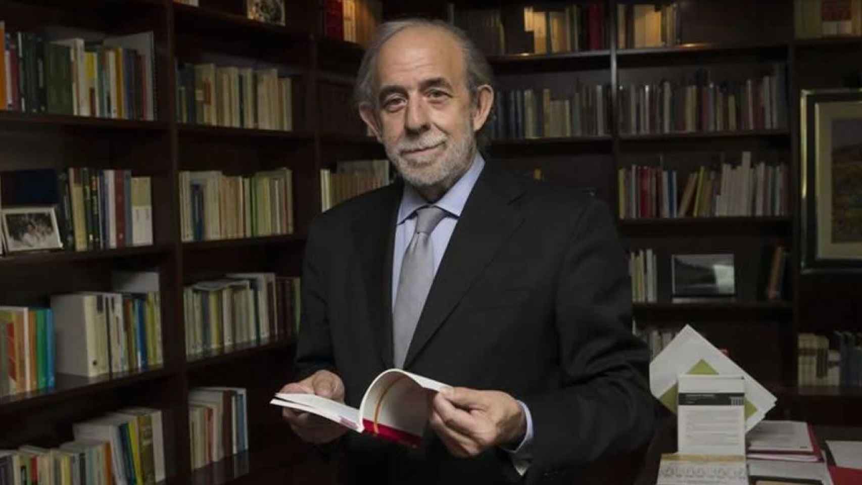 Fernando Valdés, en su despacho del Tribunal Constitucional./