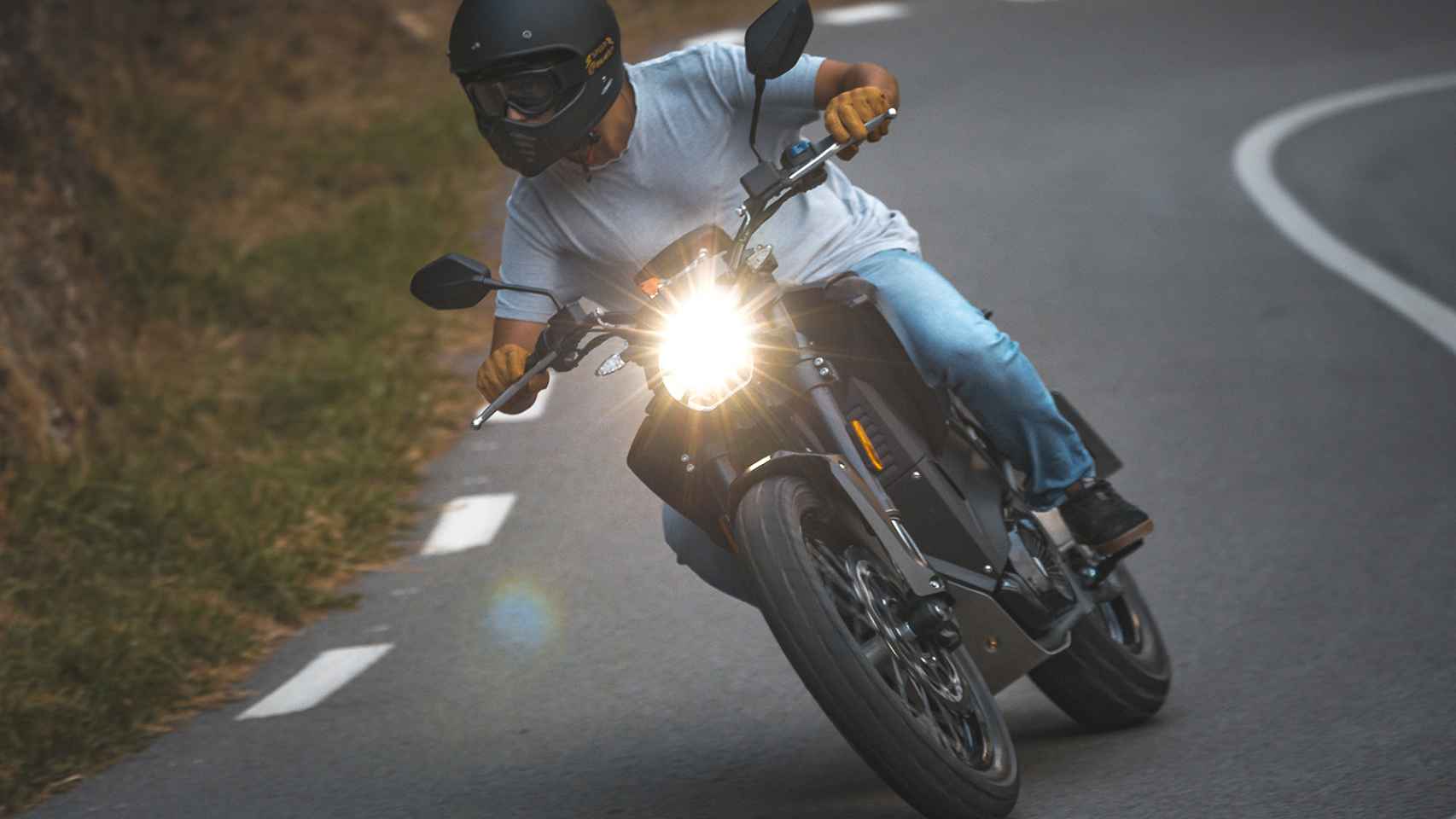 Esta moto eléctrica tiene 140 kilómetros de autonomía.