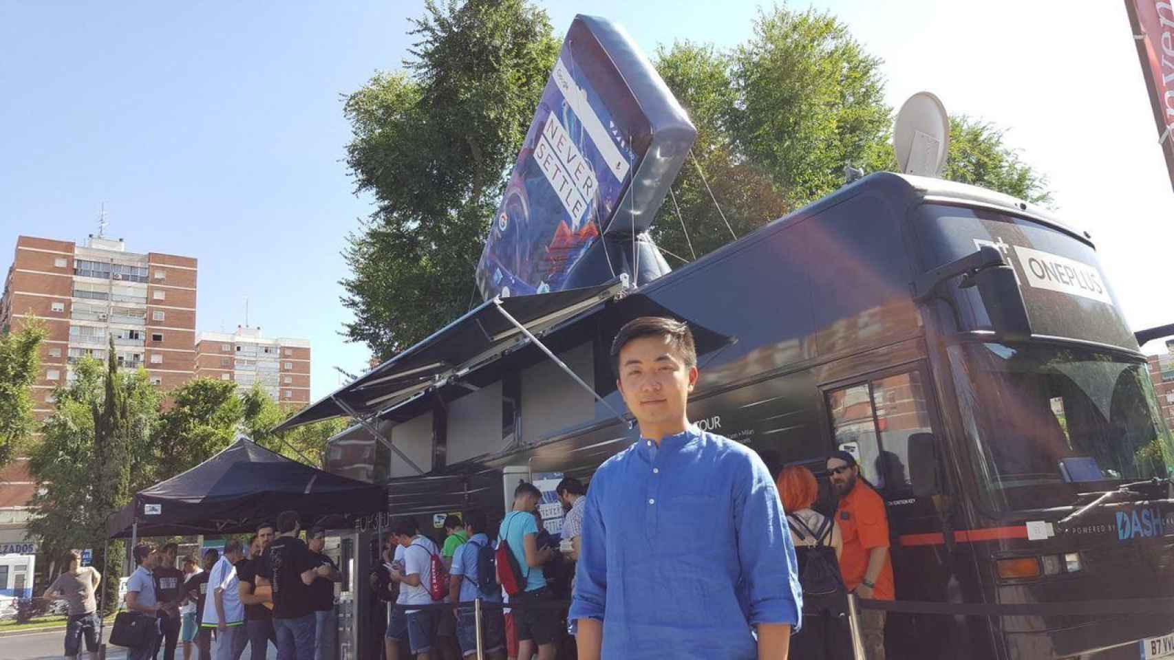 Un joven Carl Pei en 2016, en la presentación del OnePlus 3T.