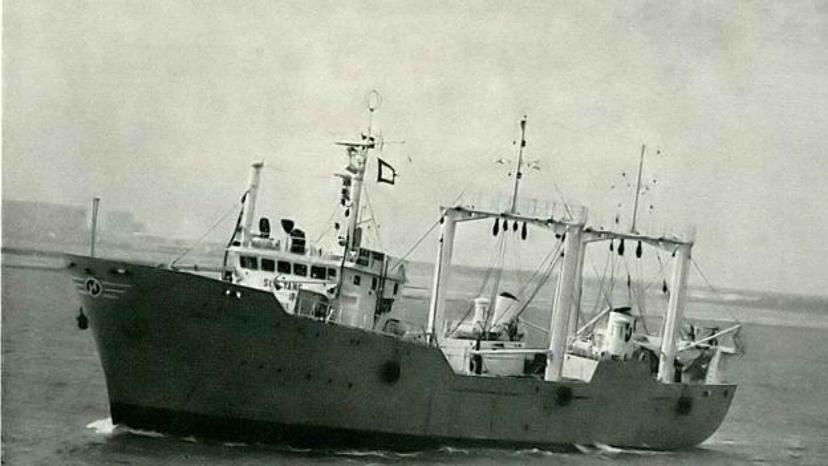 El buque coreano en el que quedó atrapada la víctima.