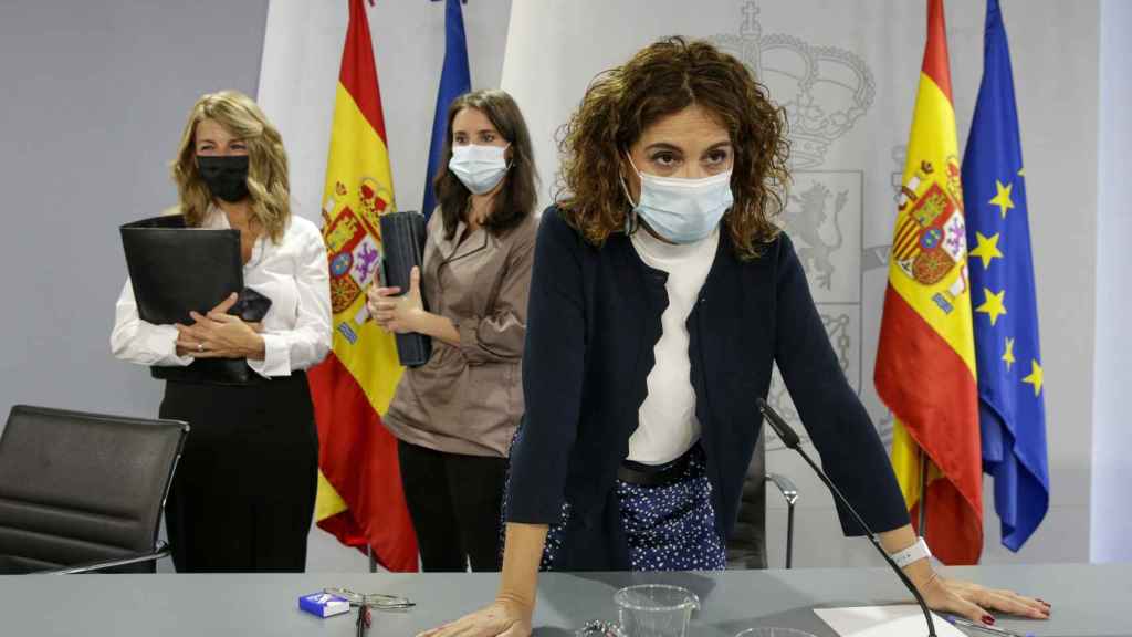 Yolanda Díaz, Irene Montero y María Jesús Montero, tras el Consejo de Ministros.