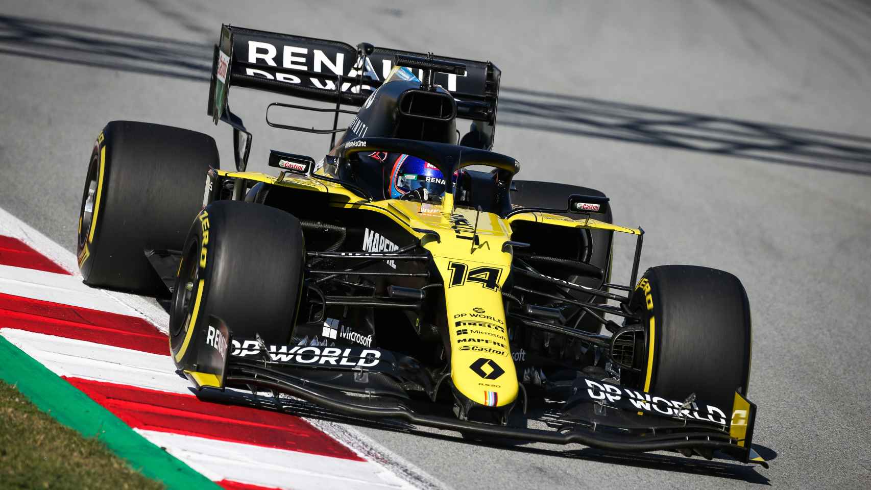 Fernando Alonso rueda con el Renault F1 de 2020 en el Circuit de Cataluña