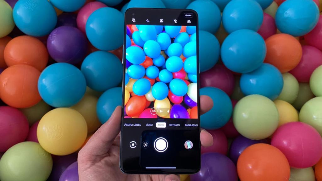 OnePlus 8T.