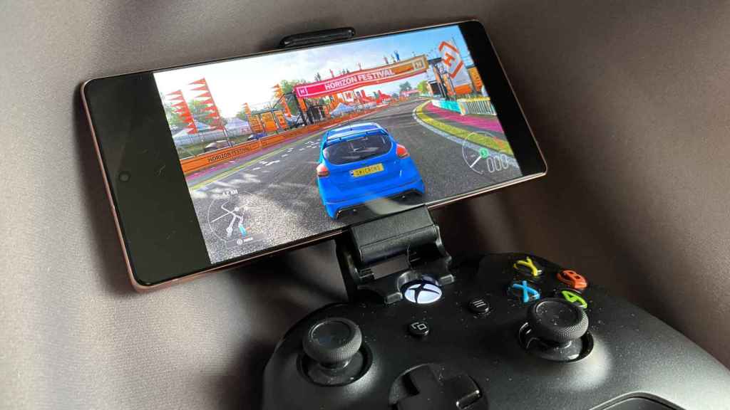 Forza Horizon 4 en un móvil Samsung