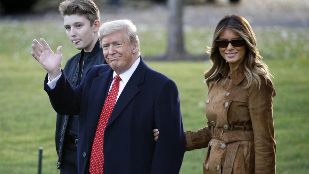 Barron, Trump y Melania han pasado la enfermedad juntos.