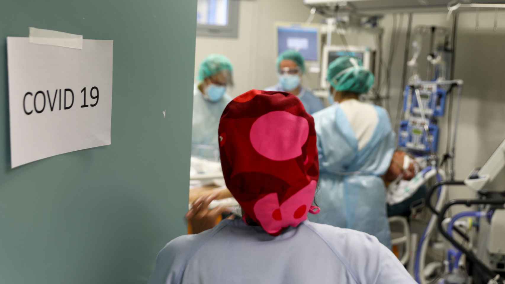 Un paciente de Covid-19 ingresado en un hospital de Madrid.