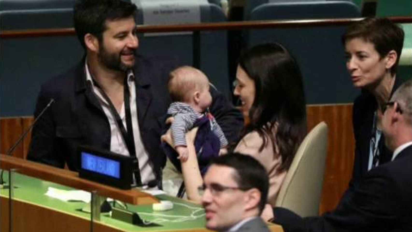 Jacinda Ardern con su bebé en la ONU.