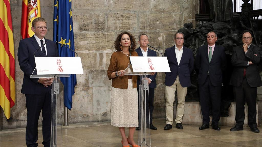 Ximo Puig, en un acto en Valencia junto a la ministra María Jesús Montero.