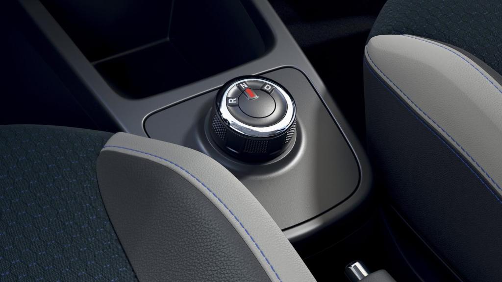 El Dacia Spring no tiene palanca de cambios.